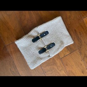 Club Monaco Neck Warmer Knit Scarf Muffler